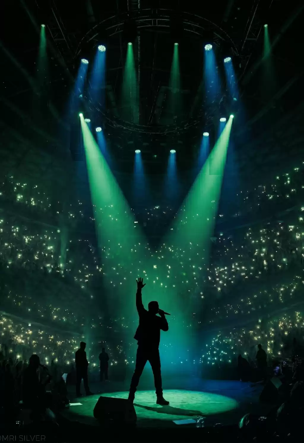  כשאמא באה הנה אריאל הורוביץ ו״האחיות שמר 24״ שרים ומספרים נעמי שמר | הזמנת כרטיסים