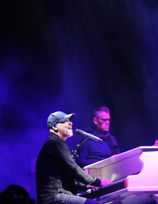  רמי קלינשטיין מארח את משי קלינשטיין עם התזמורת הסימפונית חיפה | הזמנת כרטיסים